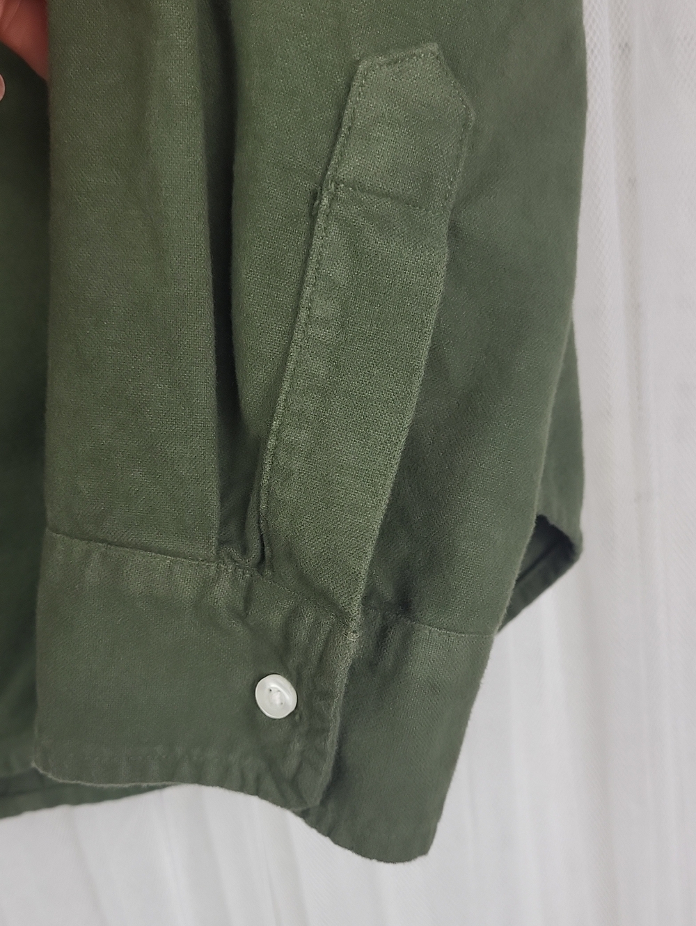 Frank & Eileen Barry Olive Green Cotton Button Up Shirt. Size L - Picture 4 of 7